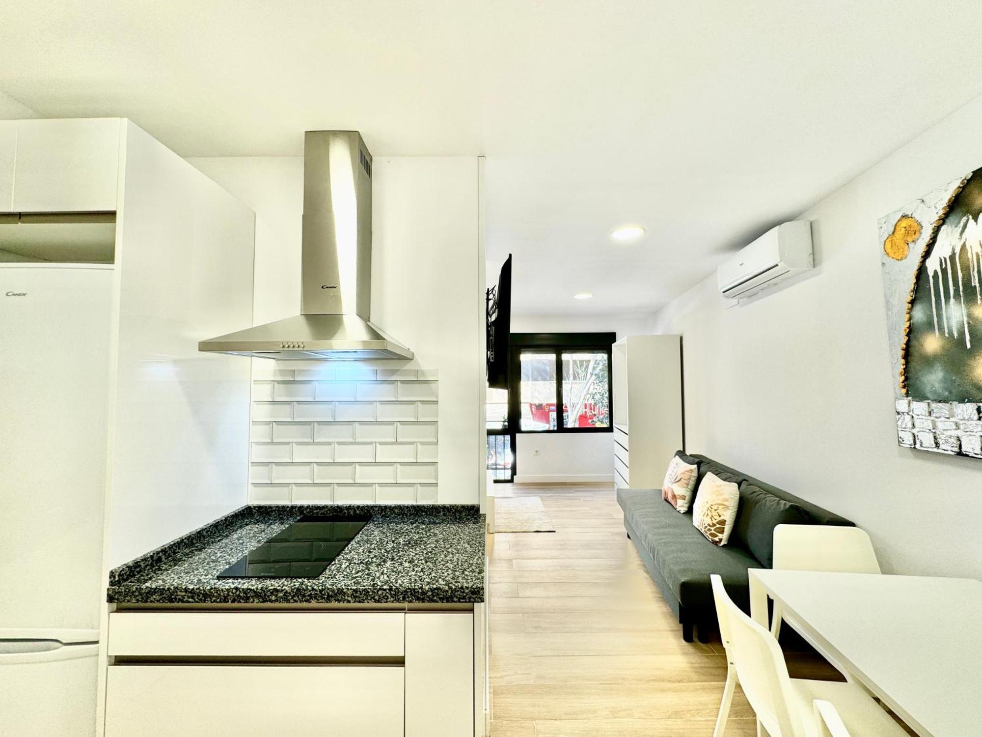Amazing Seaside Studio By Eaw Homes ماربيا المظهر الخارجي الصورة