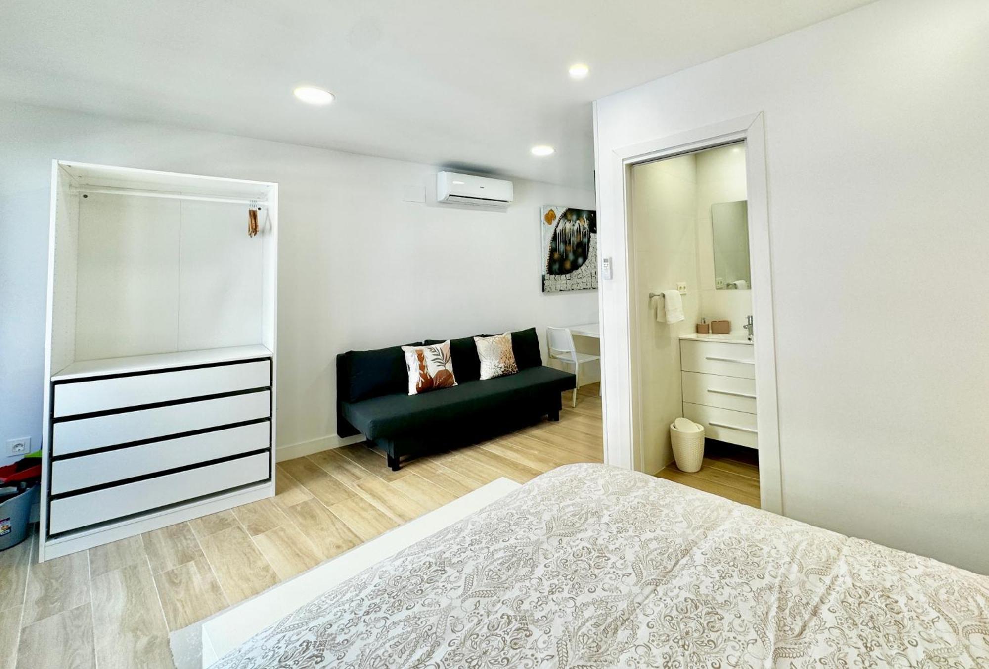 Amazing Seaside Studio By Eaw Homes ماربيا المظهر الخارجي الصورة