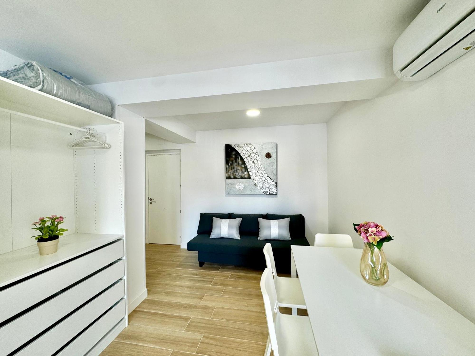 Amazing Seaside Studio By Eaw Homes ماربيا المظهر الخارجي الصورة