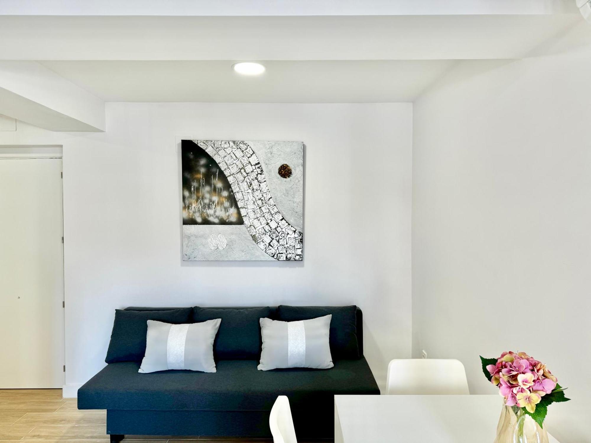 Amazing Seaside Studio By Eaw Homes ماربيا المظهر الخارجي الصورة